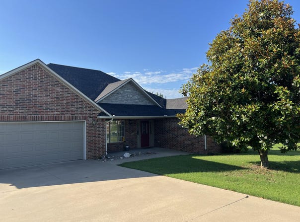 1704 Estates Drive, Grove, OK 74344