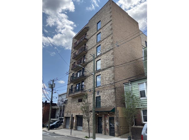 315 7TH ST, Union City, NJ 07087