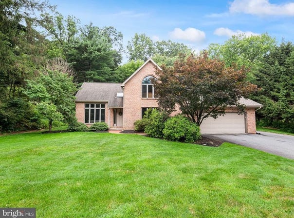 4582 VERA CRUZ ROAD, EMMAUS, PA 18049