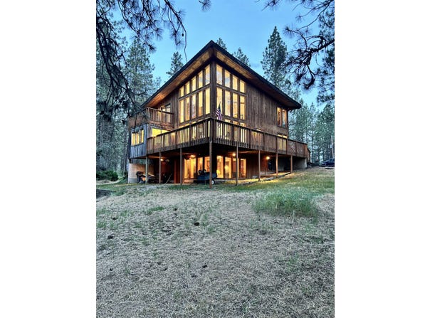 4605 W Pinto Rd, Cheney, WA 99004-9568