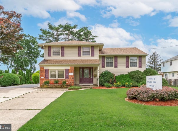 64 WARWICK ROAD, STRATFORD, NJ 08084