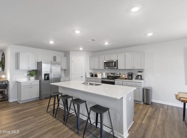 4917 Abbington Oaks Way SE, Southport, NC 28461