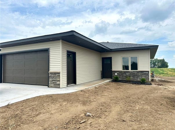 206 Diamond Court, Wykoff, MN 55990
