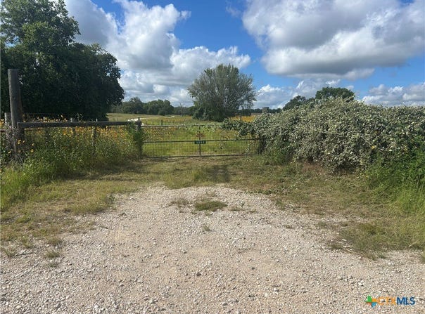 3849 Zion Hill Rd, Seguin, TX 78155