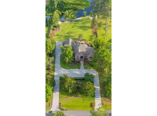 1001 Cherry Creek Dr, Valdosta, GA 31605