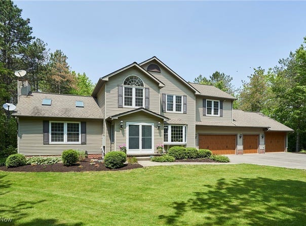 11820 Sherman Road, Chardon, OH 44024