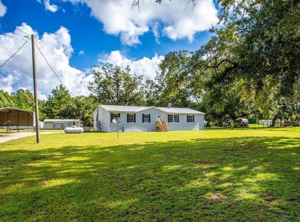 5957 THOMAS LANE, HAMPTON, FL 32044