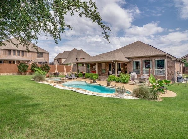 3912 Heritage Park Drive, Sachse, TX 75048