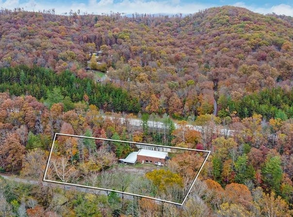 585 Stone Hennessee, Lancing, TN 37770