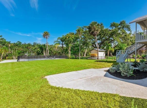 2504 WILKINSON ROAD, SARASOTA, FL 34231