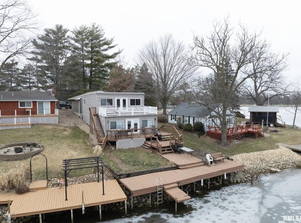 193 LAKE WARREN Drive, Monmouth, IL 61462