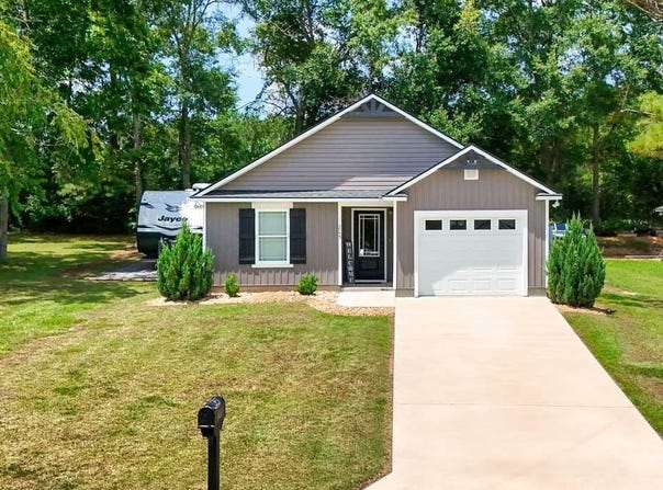 205 Grove Pointe Drive, Thomasville, GA 31792