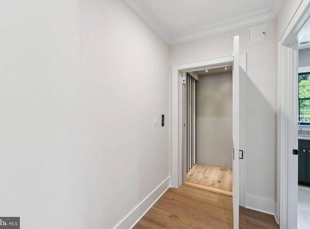 9024 HONEYBEE LANE, BETHESDA, MD 20817