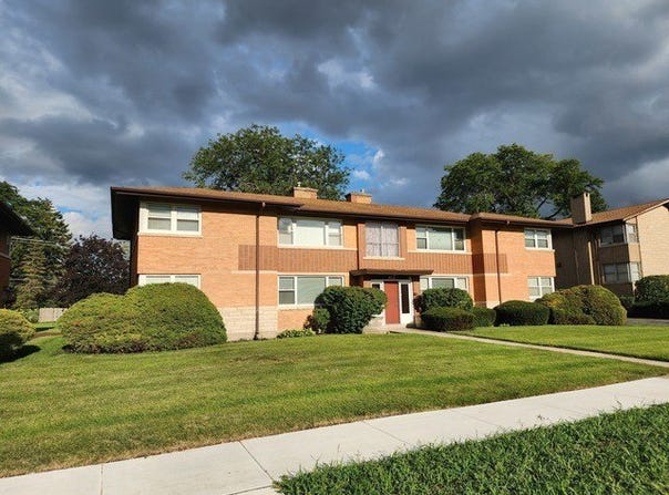 1341 Balmoral Avenue, Westchester, IL 60154