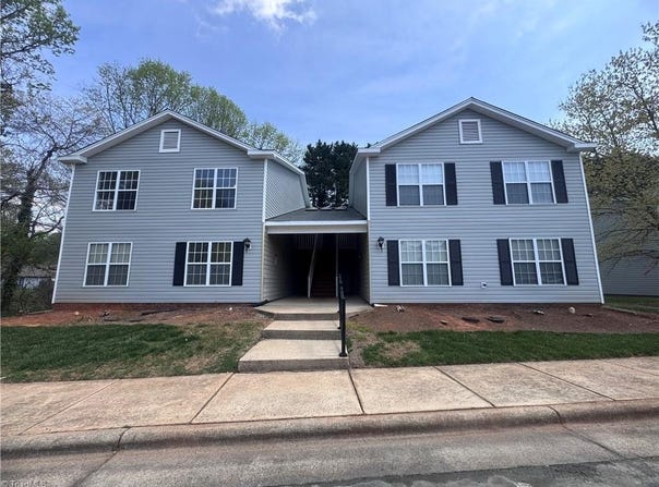 15 Meadowood Glen Way, Greensboro, NC 27409