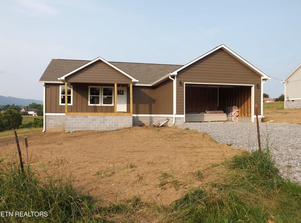 152 Nevils St, Harrogate, TN 37752