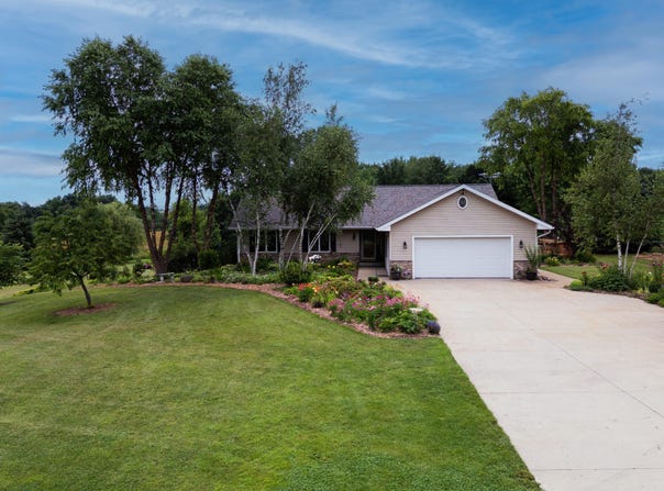 W5093 Vogel Rd, Jefferson, WI 53549