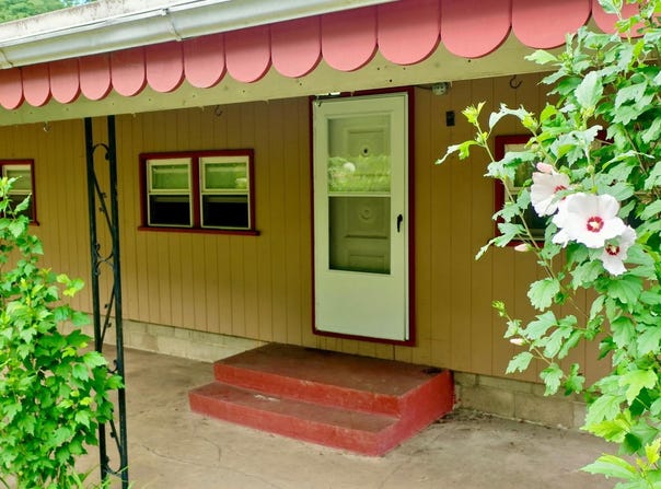 3351 MATHEWS LANE, ALBURTIS, PA 18011