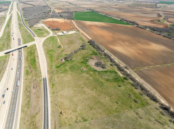 I-35, Abbott, TX 76621