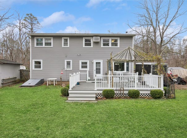 113 Ridge Road, Ridge, NY 11961