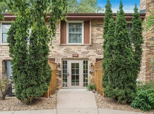 4542 Cedar Lake Road S, Saint Louis Park, MN 55416
