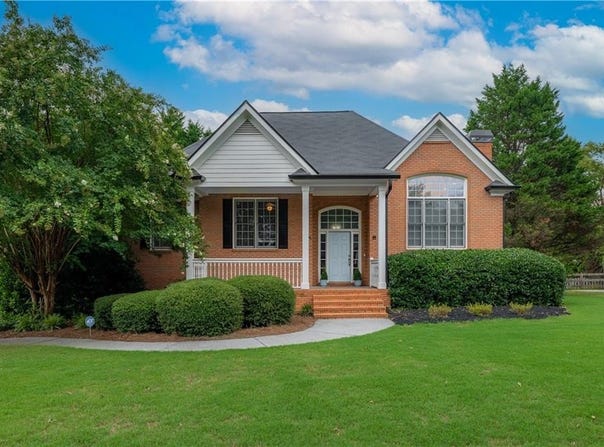 11 Hampton Lane, Cartersville, GA 30120