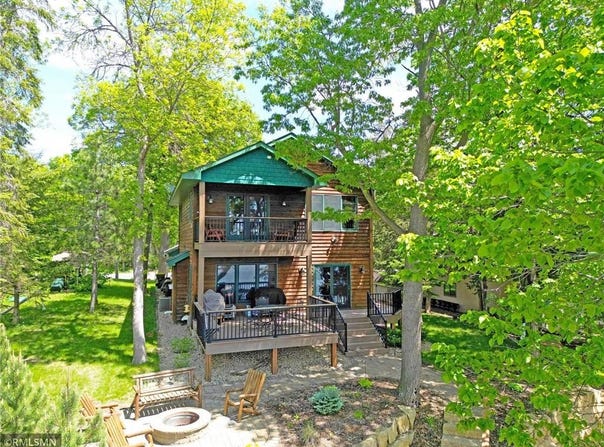 8947 Ingram Avenue NW, Annandale, MN 55302