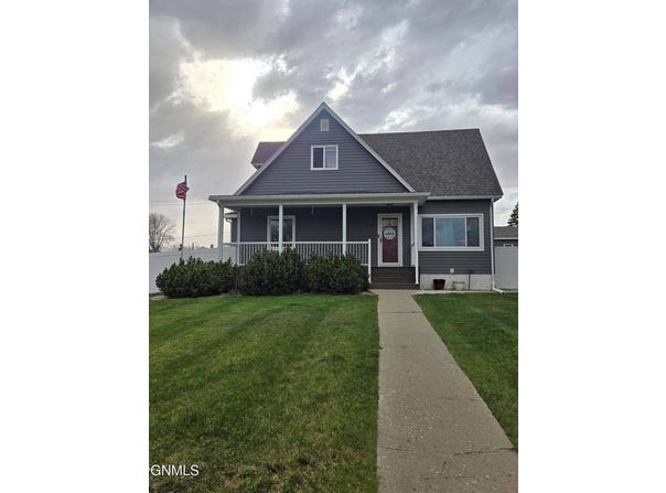 410 Welo Street North, Tioga, ND 58852