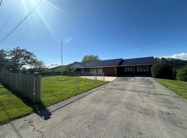 2914 W Lee Hwy, Wytheville, VA 24382