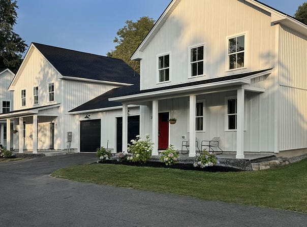 21 Magnolia Lane, Gardiner, ME 04345