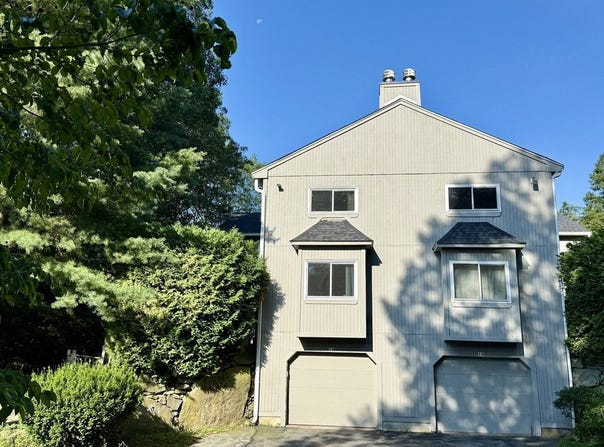 14 Duchess Path, Uxbridge, MA 01569