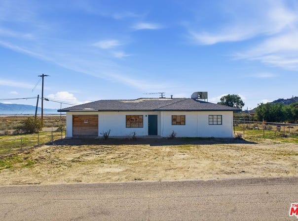 13879 Carson St, Trona, CA 93562