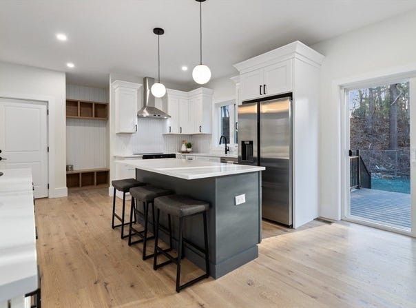 8 Hudson Ave, Grafton, MA 01519