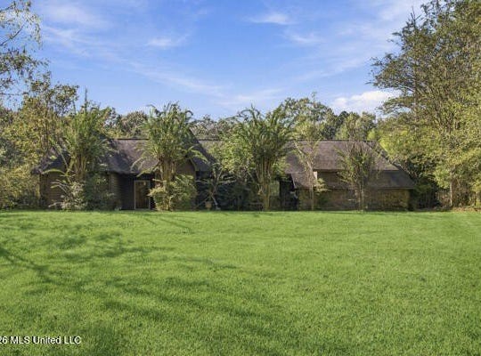 1085 Ole Springs Road, Summit, MS 39666