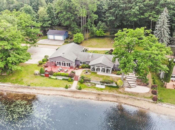 781 S Bass Lake Road, Vestaburg, MI 48891