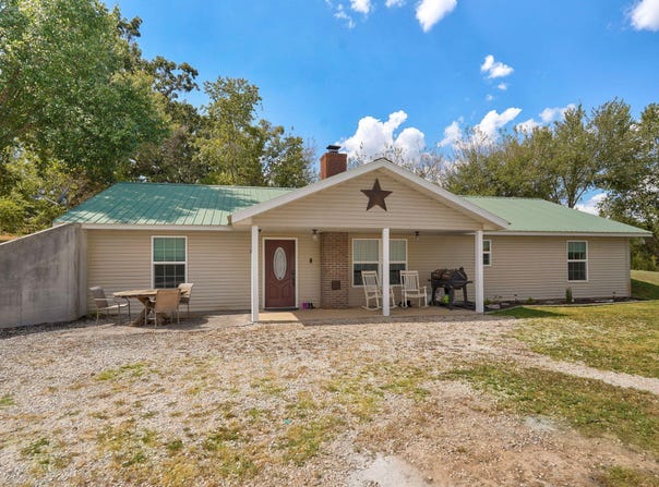 3127 State Highway A, Crane, MO 65633