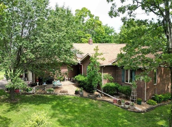 412 Airpark Road, Horseshoe Bend, AR 72512