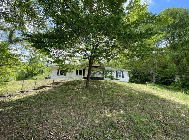 5069 KY 11, Cannon, KY 40923