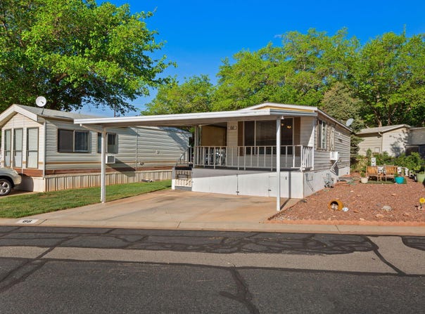 180 N 1100 E, Washington, UT 84780
