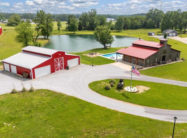 1717 MARION Street, Carterville, IL 62918