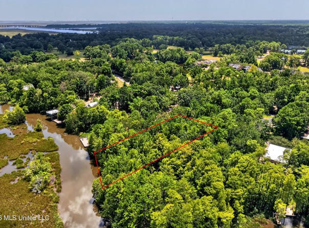Enarc Drive lot: 37, Gautier, MS 39553