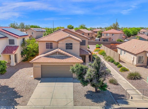 885 E Lakeview Drive, San Tan Valley, AZ 85143