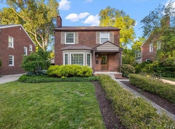 1512 Edgewood Drive, Royal Oak, MI 48067