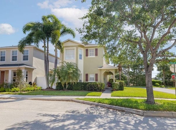 2300 SE Union Park Drive, Port St Lucie, FL 34952