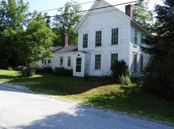 571 Center Road, Hillsborough, NH 03244
