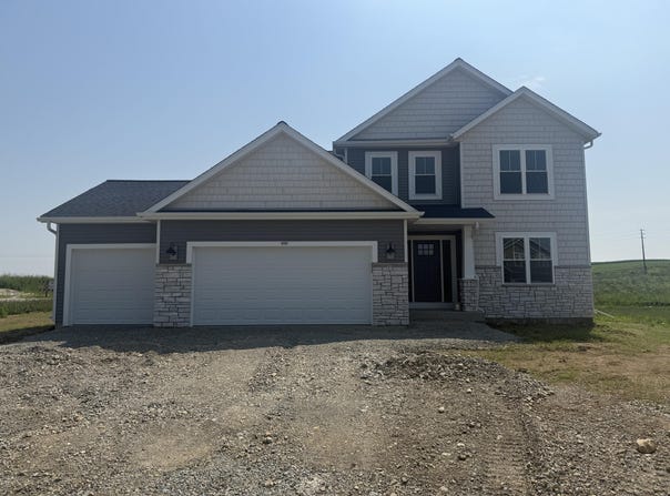 400 Ridgeview Ct, Lake Mills, WI 53551