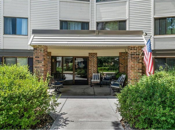 10600 43rd Avenue N, Plymouth, MN 55442