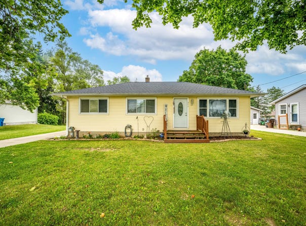 511 Third Street, Middleville, MI 49333