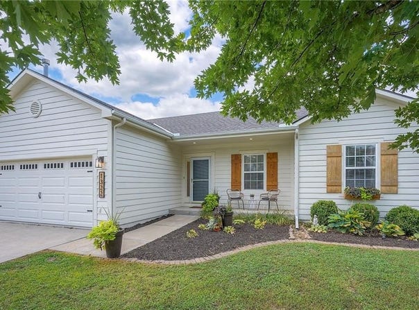 1322 Austin Court, Ottawa, KS 66067