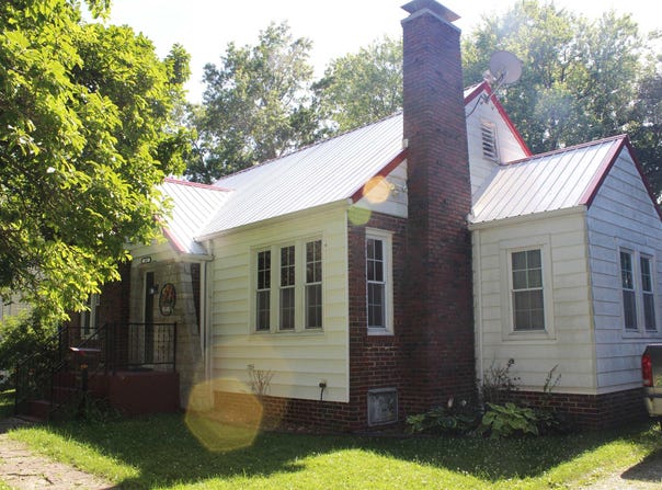 303 N INDIANA Avenue, Salem, IL 62881